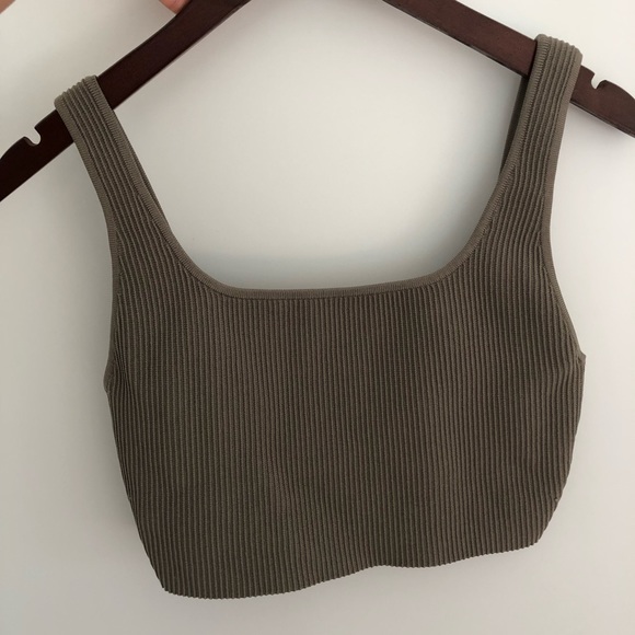 Aritzia Babaton Sculpt Knit Tank - Picture 4 of 6